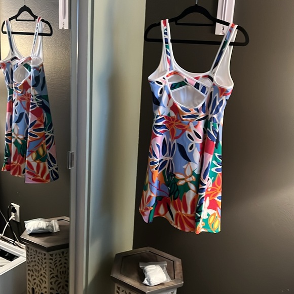 🛑 1 hour sale. Bailey 44, sports dress with detached shorts included, Small - Picture 7 of 9